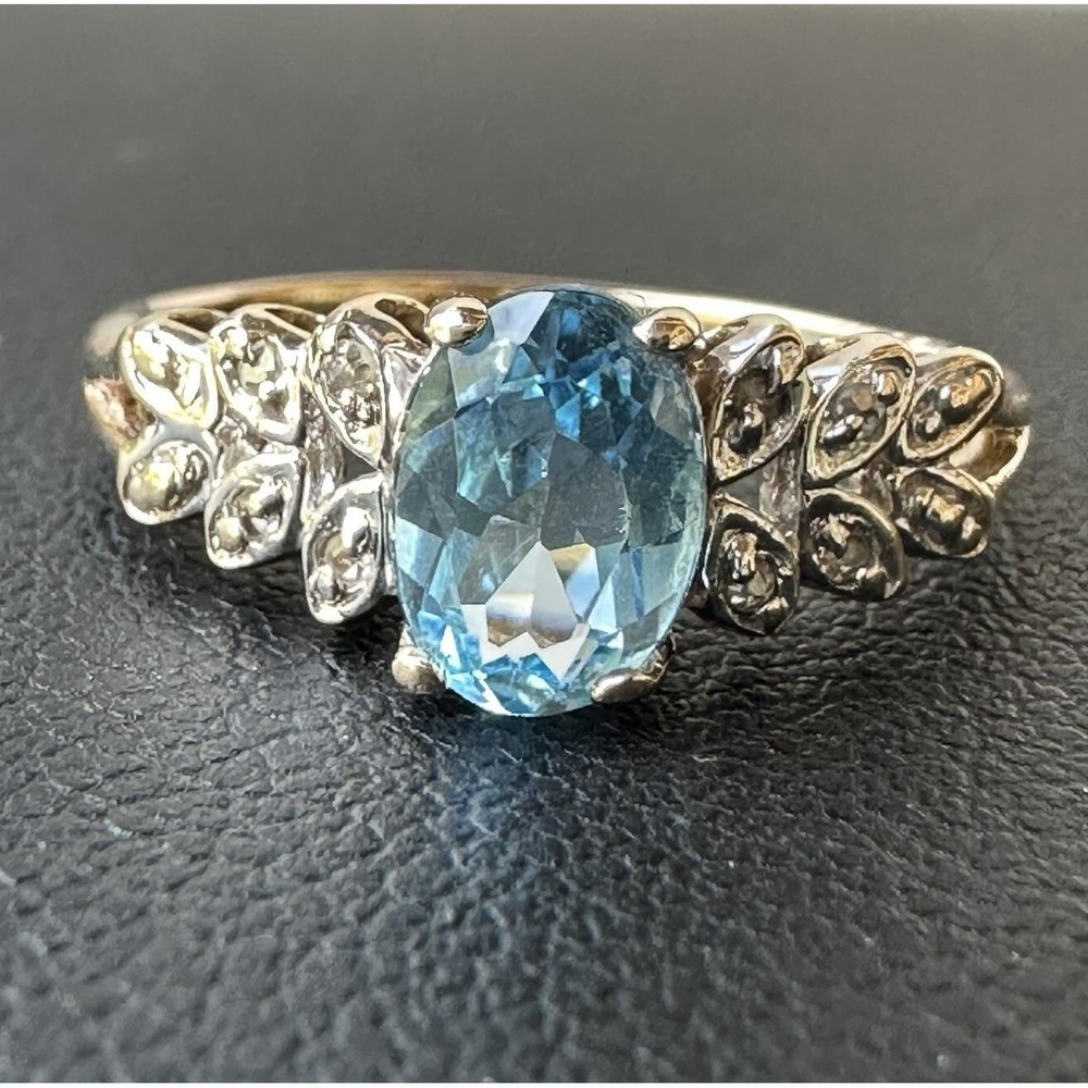 Accent Ring Size 4.25 Blue Topaz‎ w 8 Pave Diamonds 14K Yellow Gold Band 1.9g